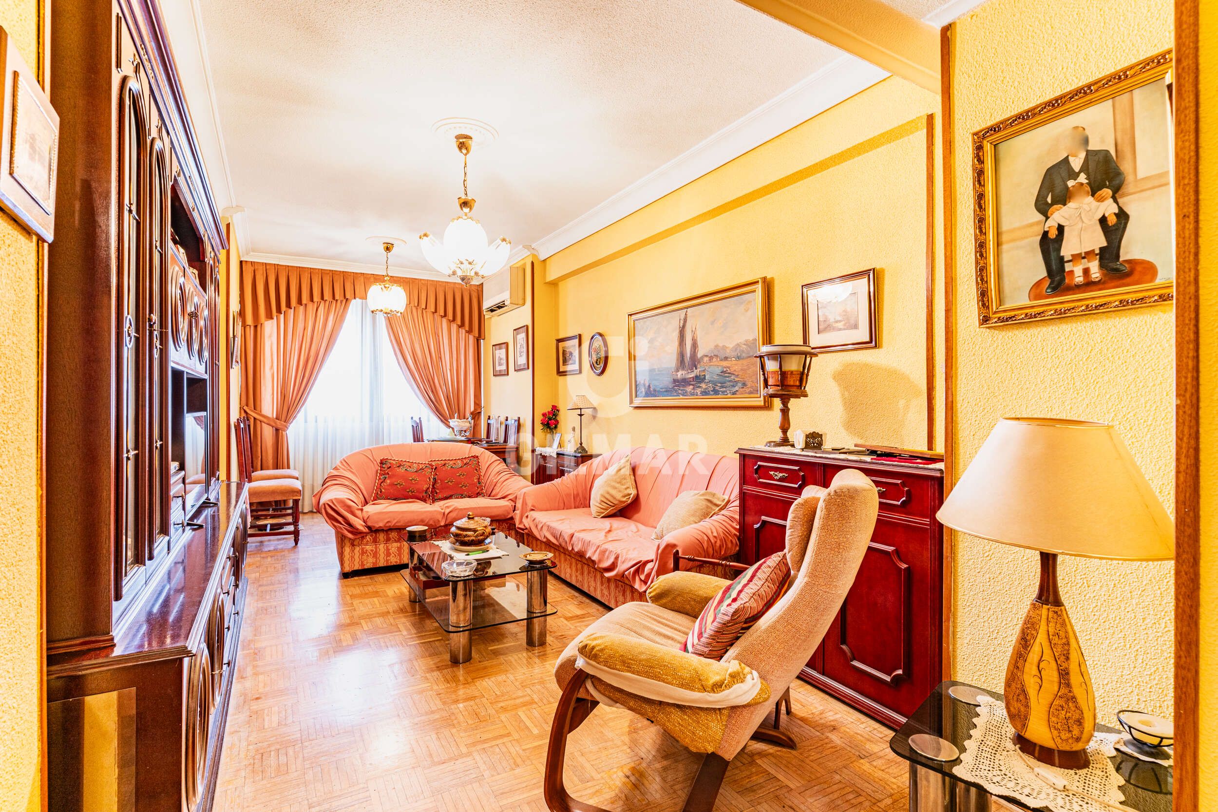 Flat for sale in Comillas, Carabanchel