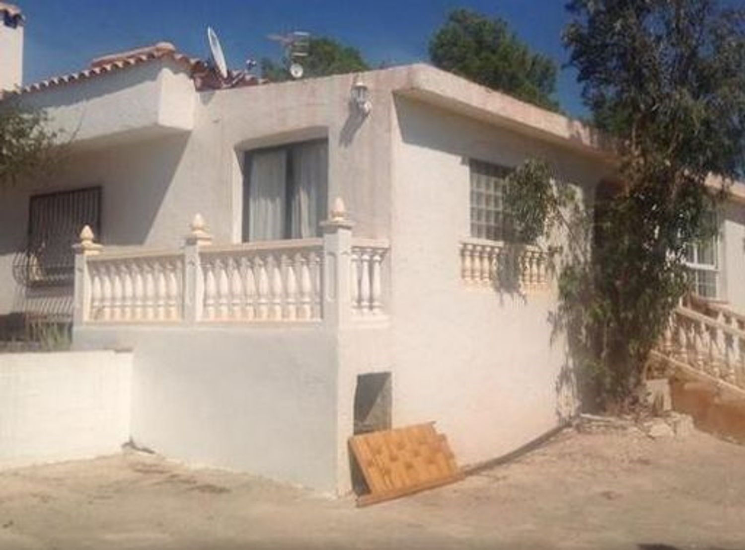 Vista exterior de Casa o xalet en venda en Agost amb Terrassa, Traster i Moblat