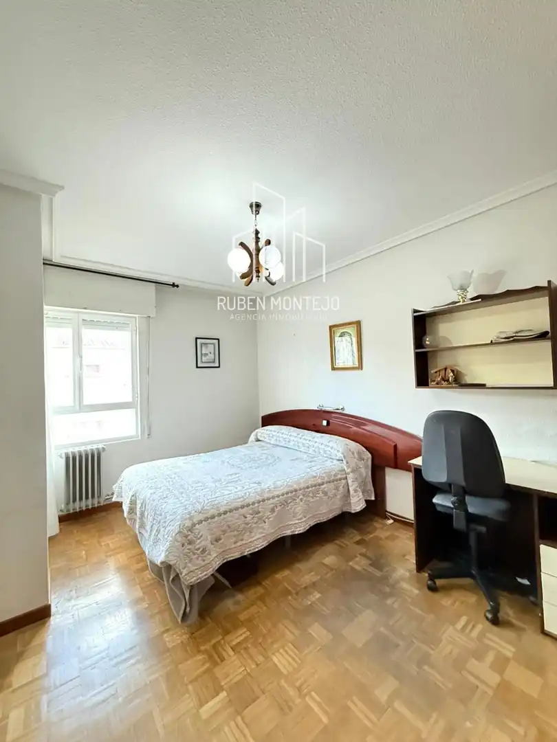 Bedroom of Flat for sale in Salamanca  with Heating, Terrace and Storage room