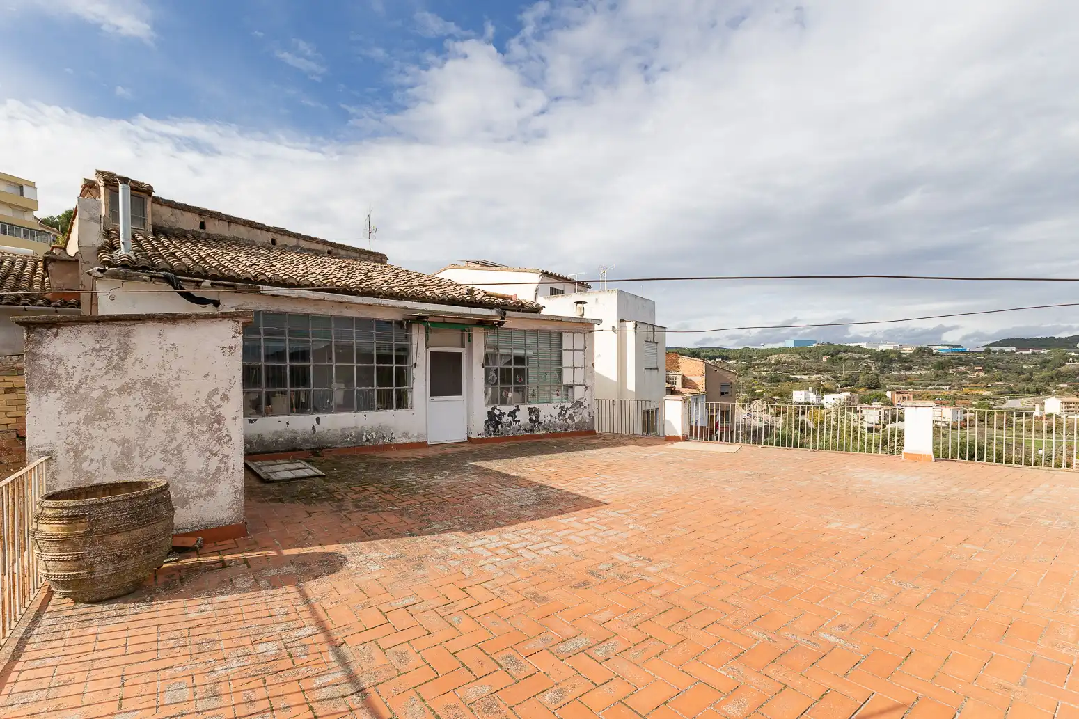 Vista exterior de Casa o xalet en venda en Segorbe amb Jardí privat, Terrassa i Traster