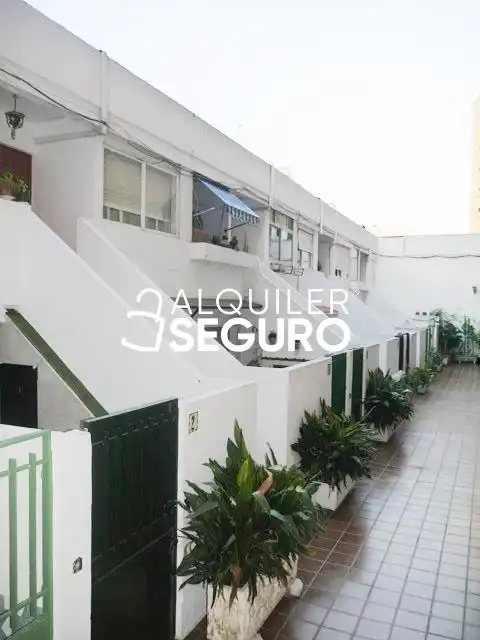 Estudio de alquiler en de Joaquín Lorenzo, Peñagrande