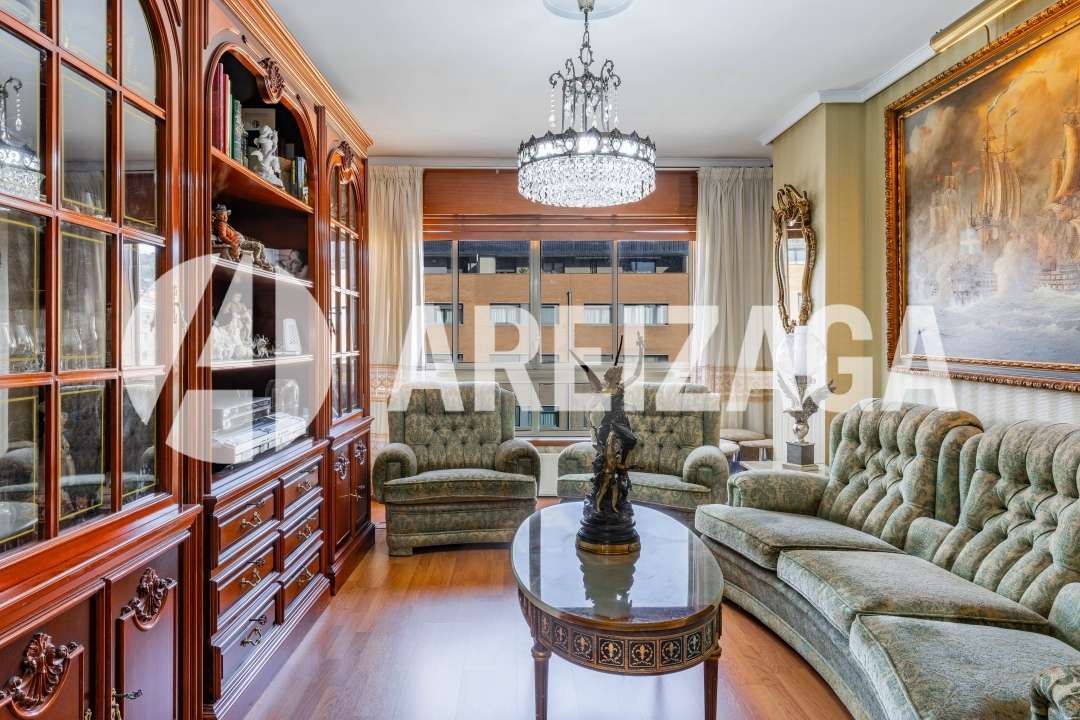 Living room of Flat for sale in Donostia - San Sebastián   with Heating and Storage room