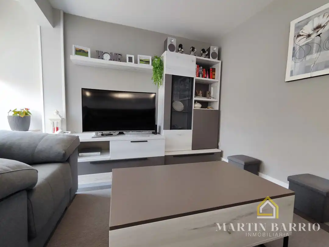 Sala de estar de Piso en venta en Muskiz con Calefacción, Jardín privado y Amueblado