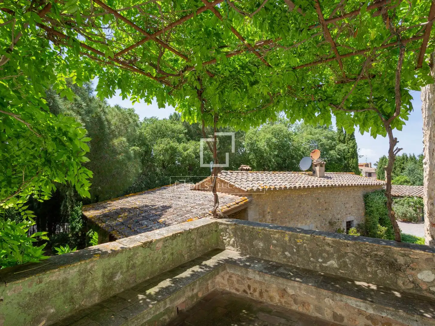 Vista exterior de Finca rústica en venta en Sant Mori con Calefacción, Jardín privado y Terraza