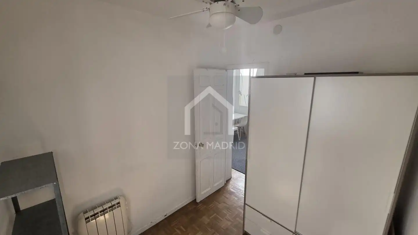 Habitación de Piso en venta en Madrid con Aire acondicionado