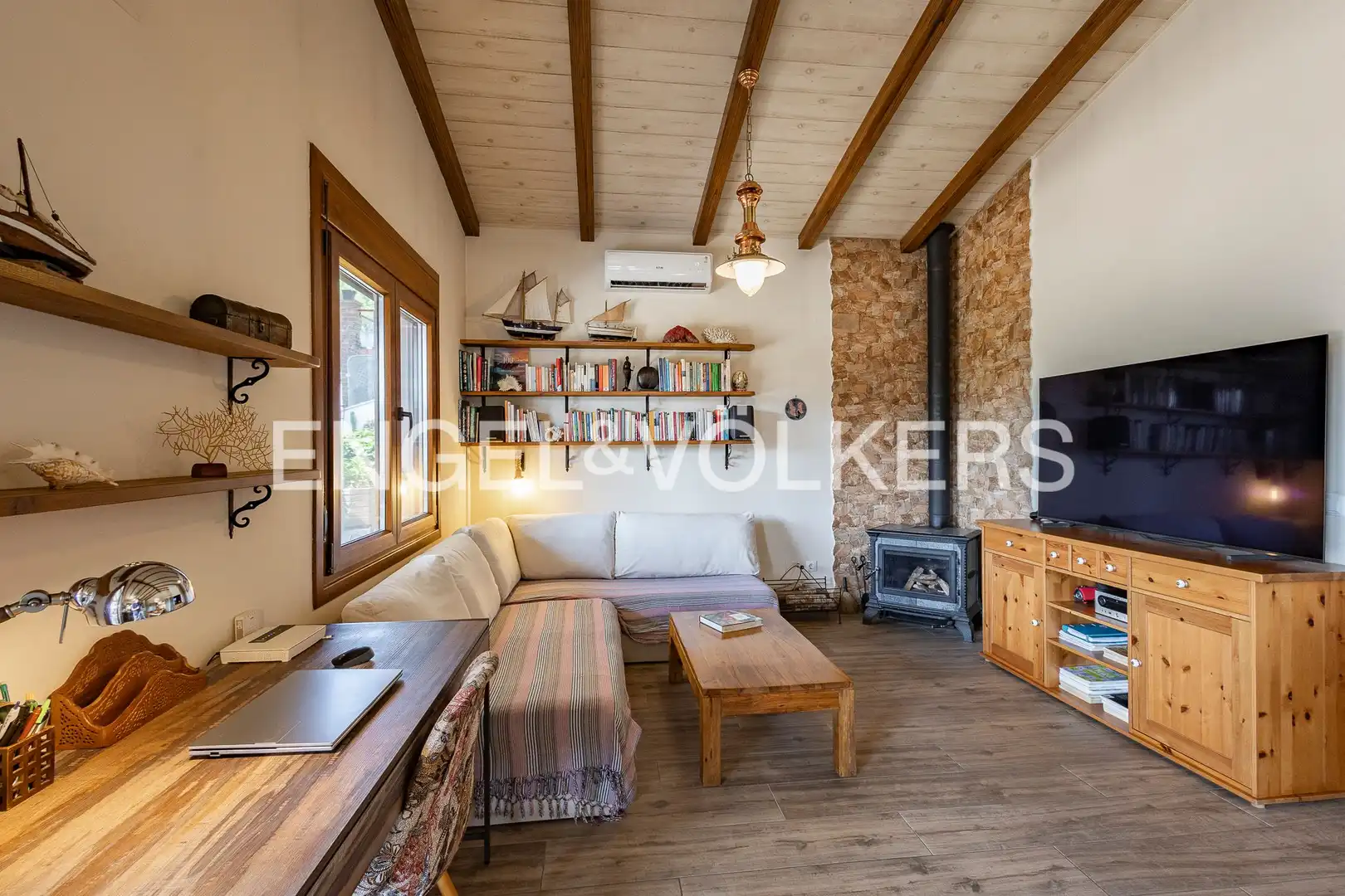 Sala de estar de Casa o chalet en venta en Vilanova del Vallès con Aire acondicionado, Calefacción y Jardín privado