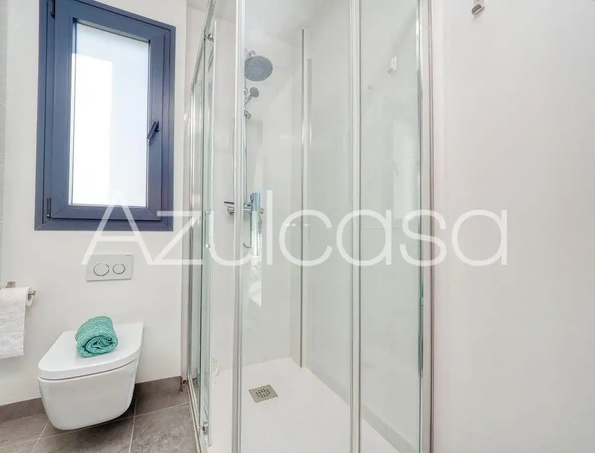 Baño de Casa o chalet en venta en Sant Joan d'Alacant con Aire acondicionado, Terraza y Piscina