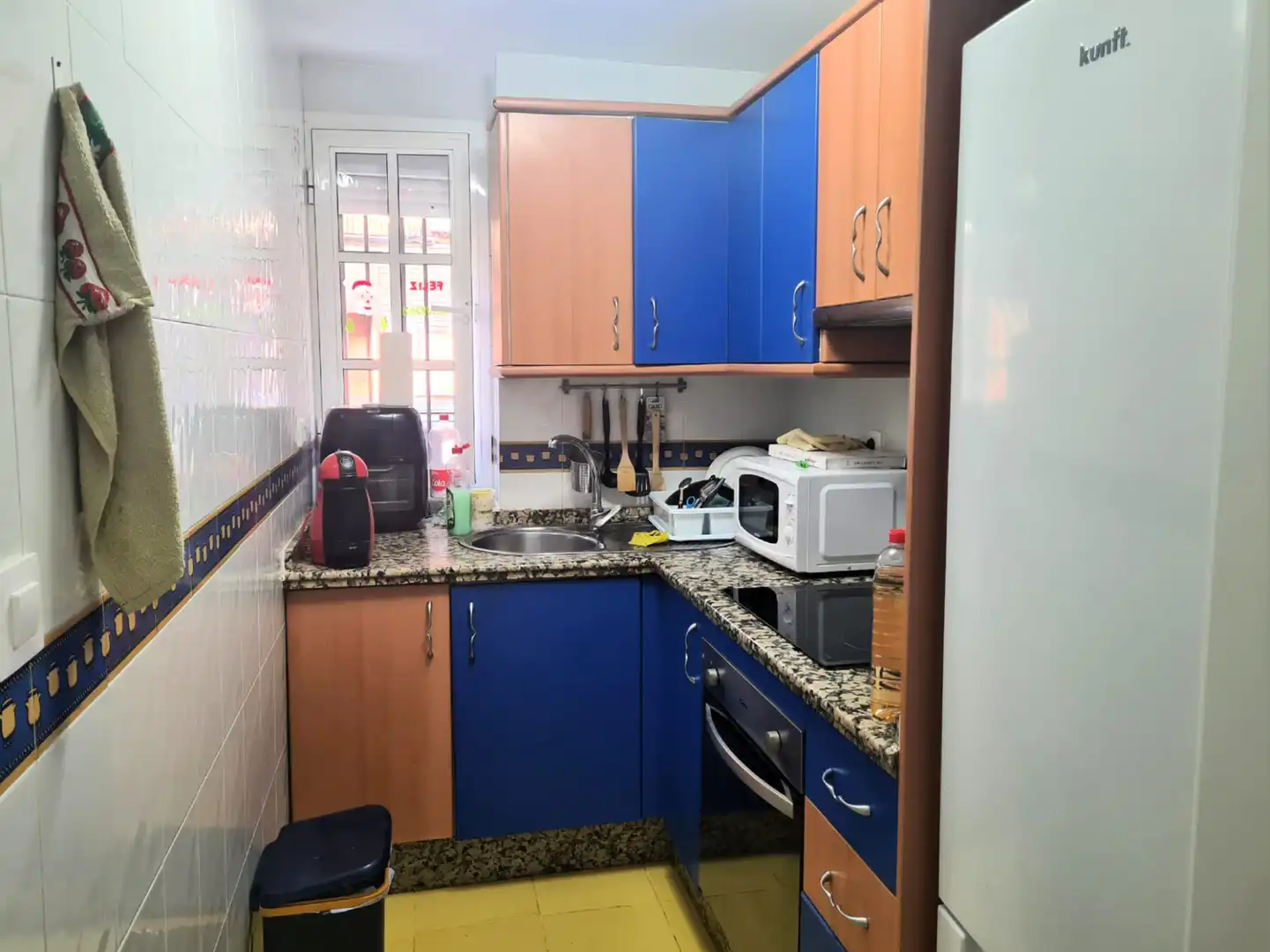 Kitchen of Flat for sale in Sevilla  with Air Conditioner