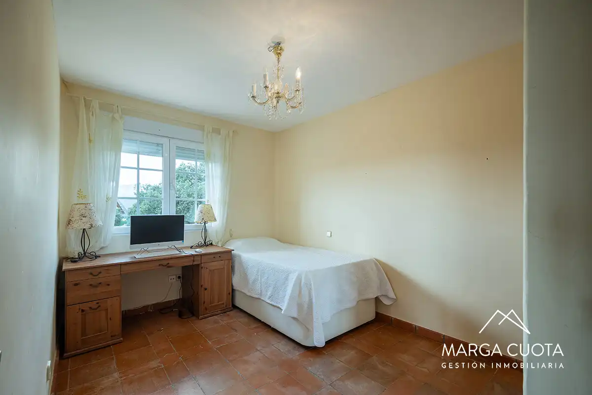 Bedroom of Houses for sale in Valdemorillo  with Heating, Private garden and Parquet flooring
