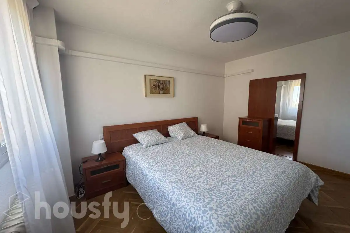 Habitación de Piso de alquiler en Madrid con Trastero y Amueblado