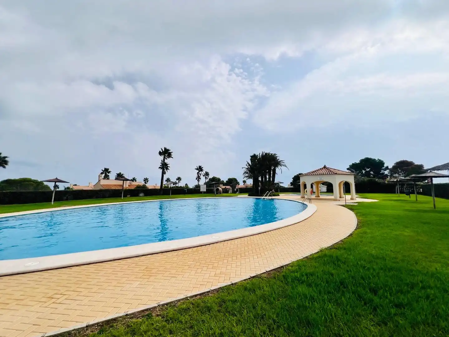 Adossat amb piscina en venda a Gran Alacant