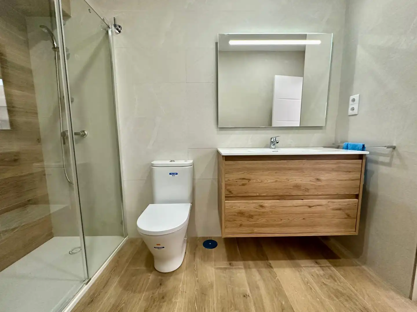 Bathroom of Study for rent in Santander  with Heating and Furnished