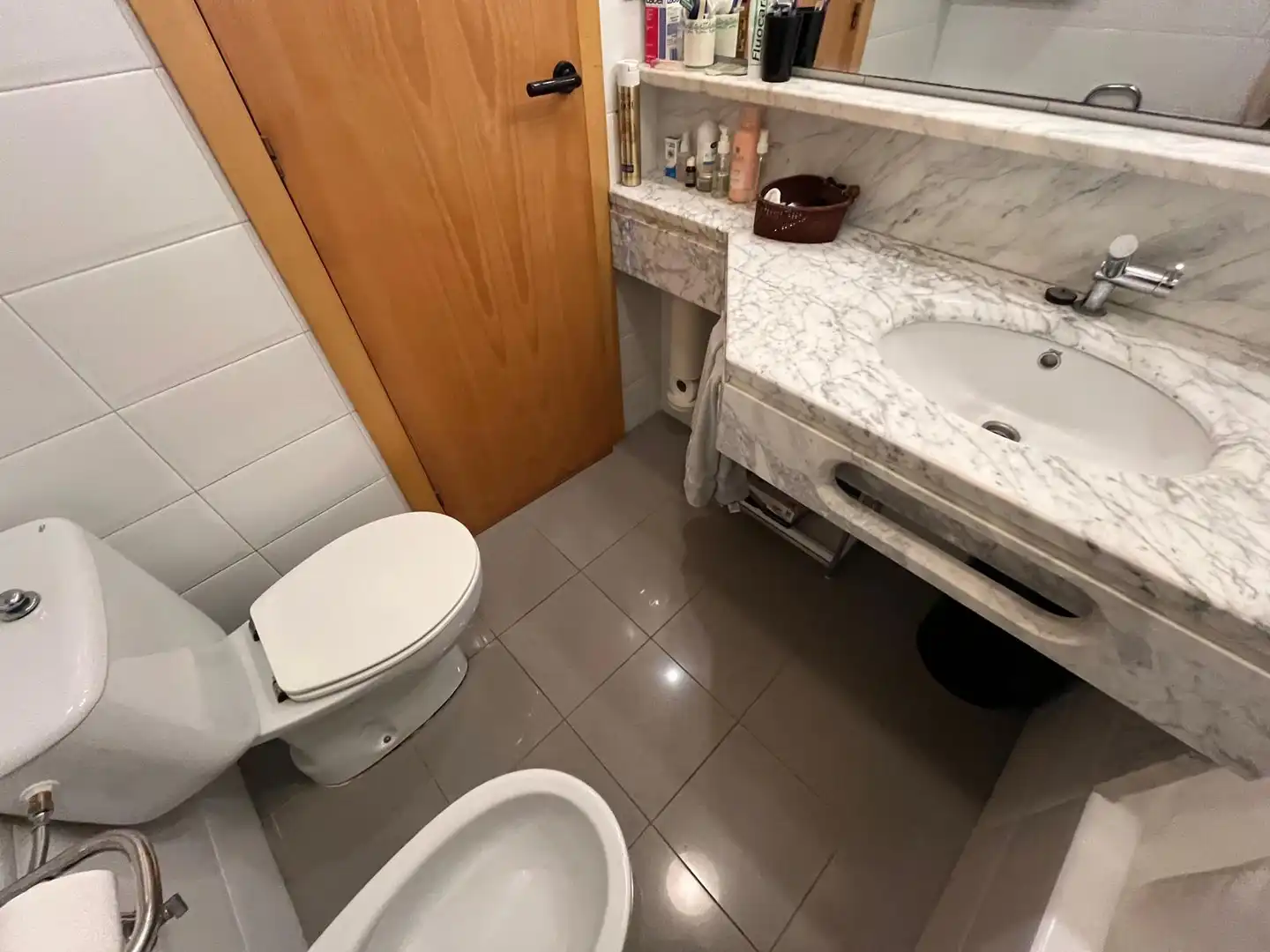 Badezimmer von Dachboden zum Verkauf in Palamós mit Terrasse und Möbliert