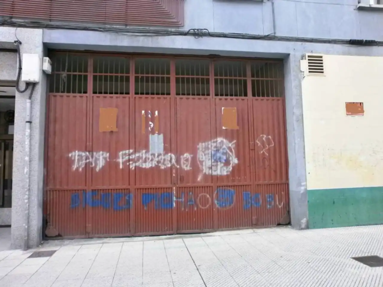 Local comercial en venta en Milán - Pumarín - Teatinos, imagen 2
