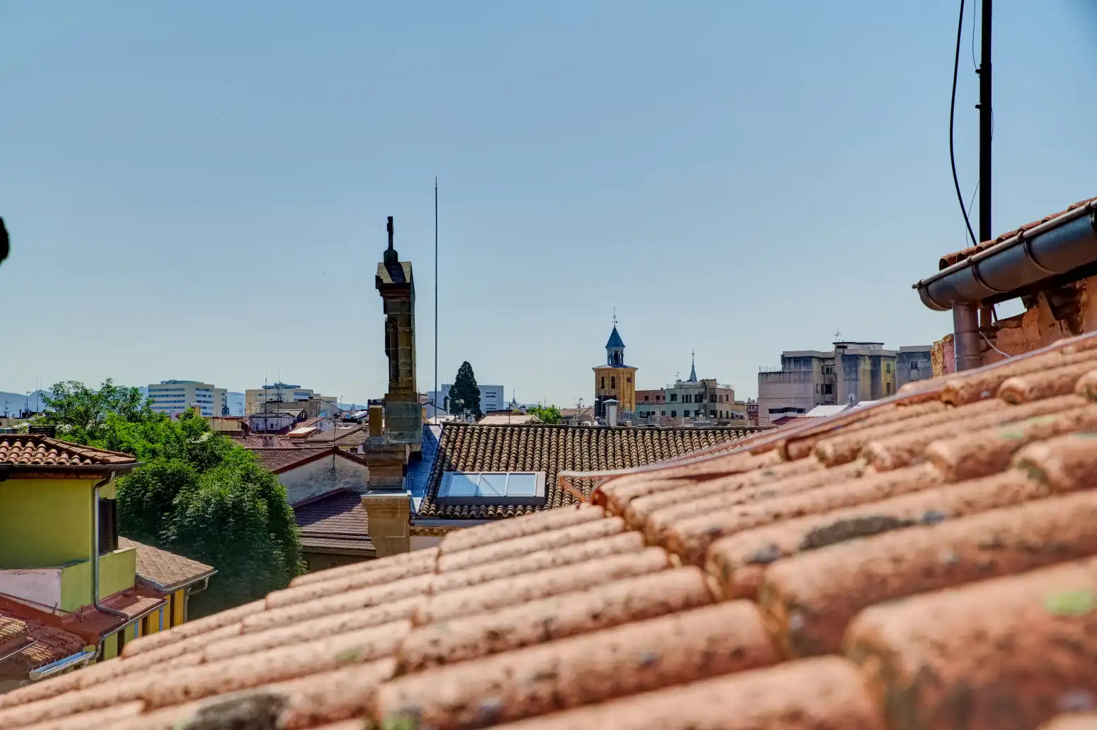 Außenansicht von Wohnung zum Verkauf in  Pamplona / Iruña mit Heizung und Parkett