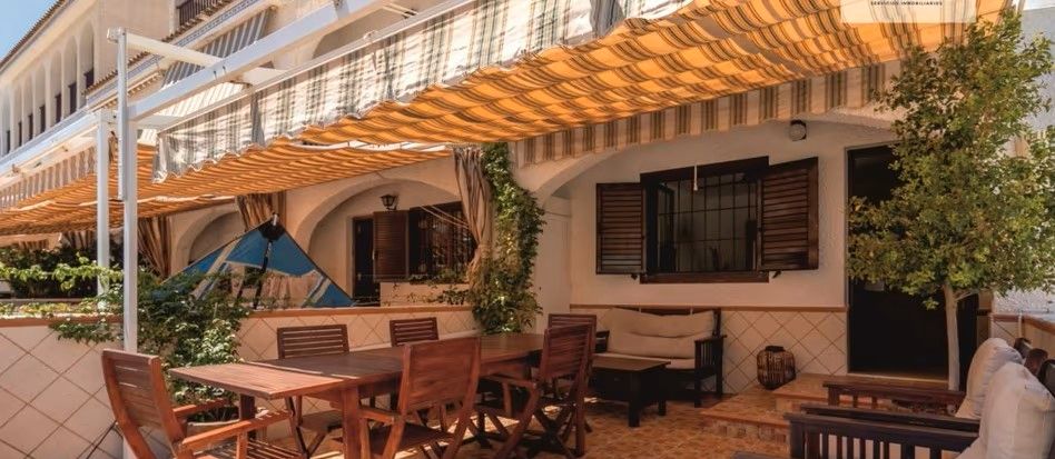 Terrassa de Casa o xalet en venda en Santa Pola amb Jardí privat, Terrassa i Piscina