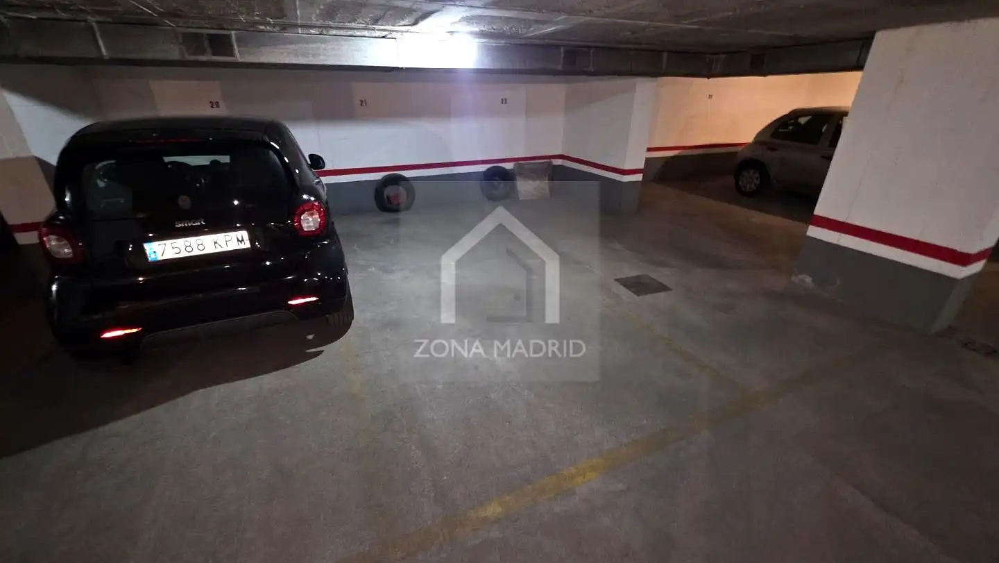 Aparcament de Garatge en venda en Madrid