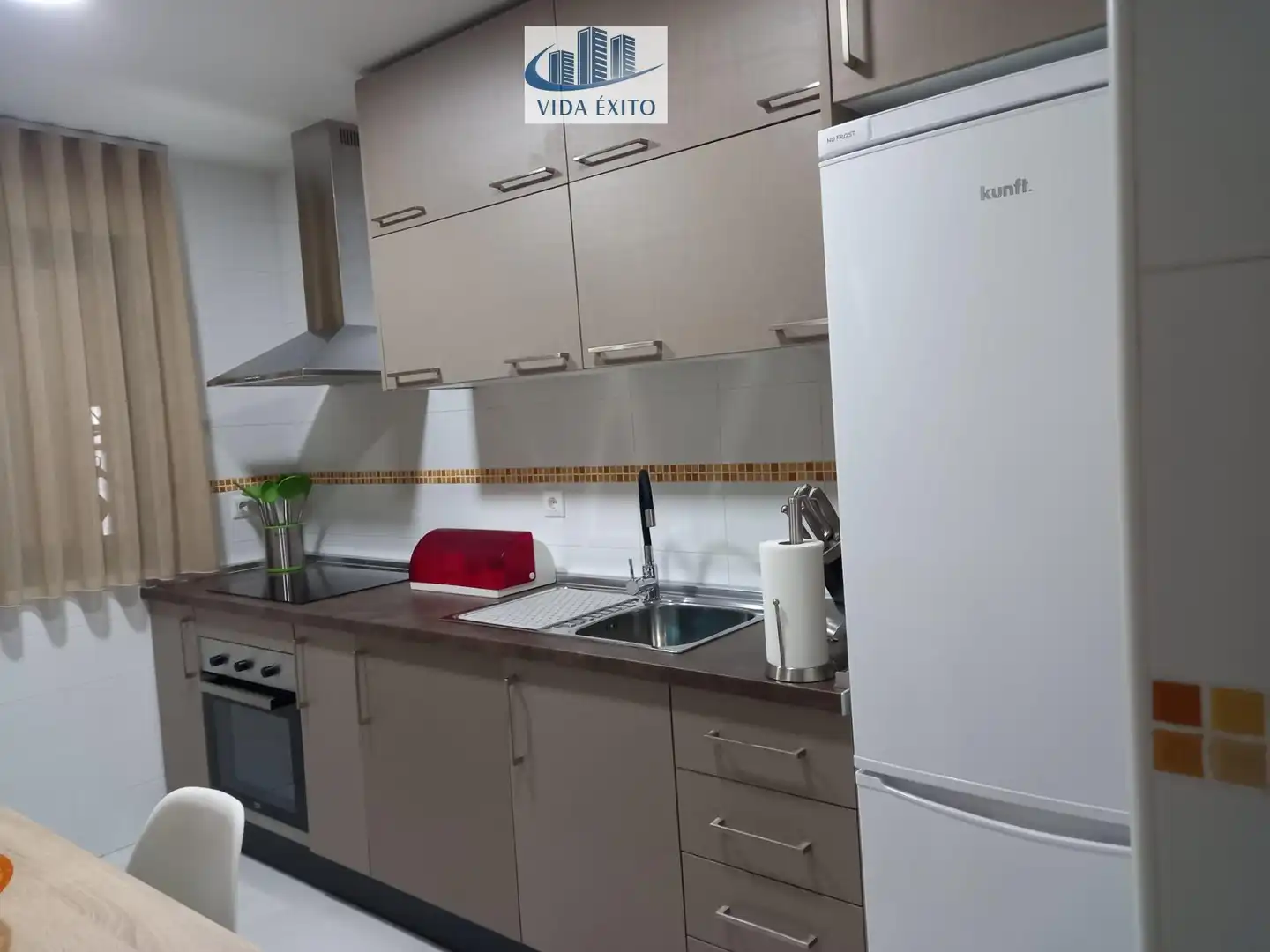 Cuina de Pis en venda en Bailén amb Aire condicionat, Moblat i Balcó