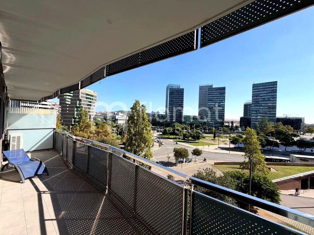 Vista exterior de Pis en venda en L'Hospitalet de Llobregat