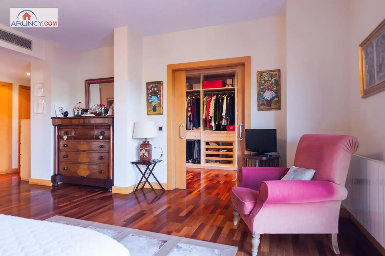 Dormitori de Casa o xalet en venda en Alcalá de Guadaira amb Aire condicionat, Calefacció i Jardí privat