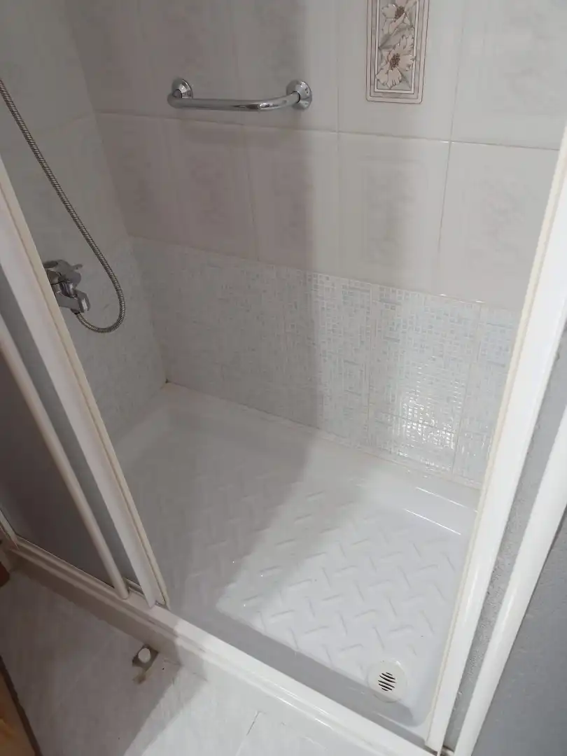 Bathroom of Flat for rent in Elche / Elx  with Air Conditioner and Furnished