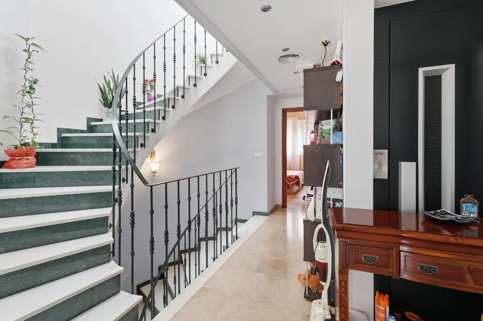 Detached homes for sale in Godella  with Air Conditioner, Terrace and Furnished