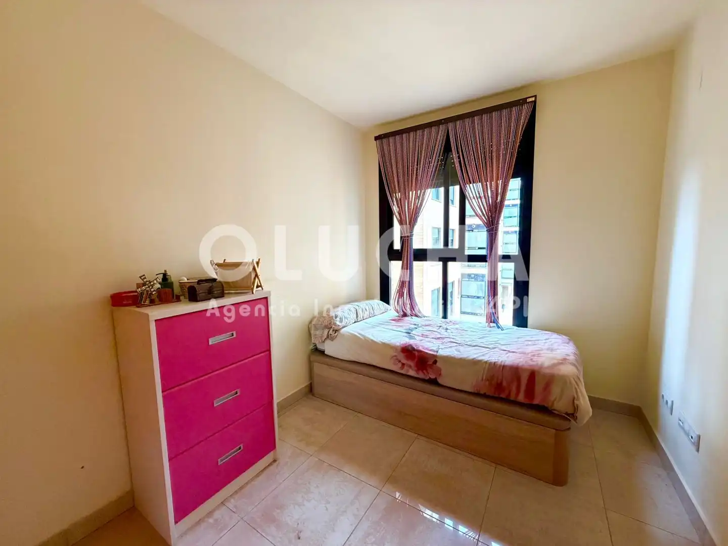 Habitación de Piso en venta en Castellón de la Plana / Castelló de la Plana con Balcón