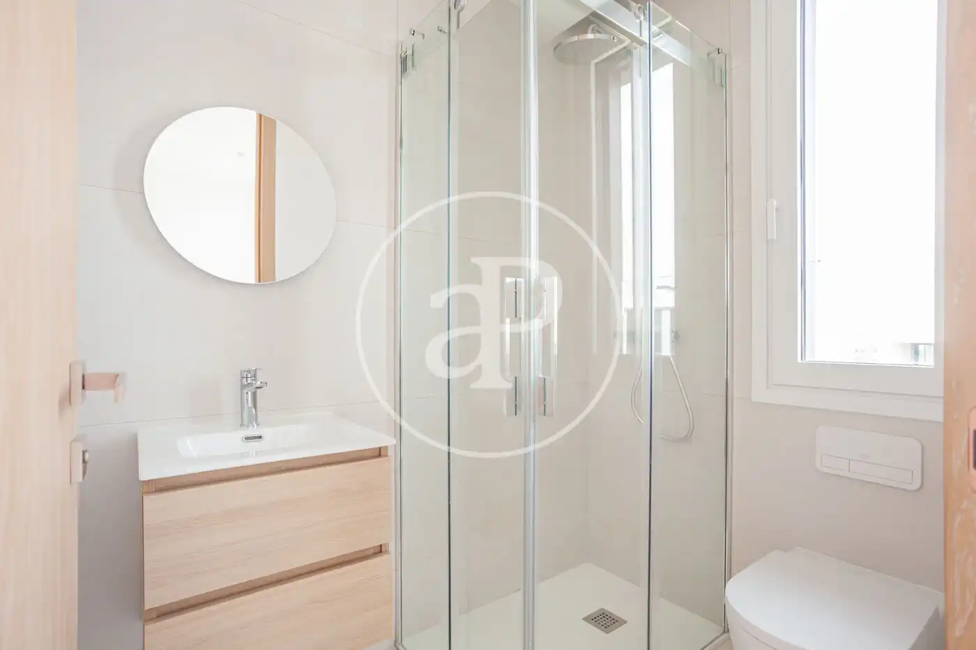 Bathroom of Flat for rent in Pozuelo de Alarcón  with Air Conditioner, Heating and Private garden