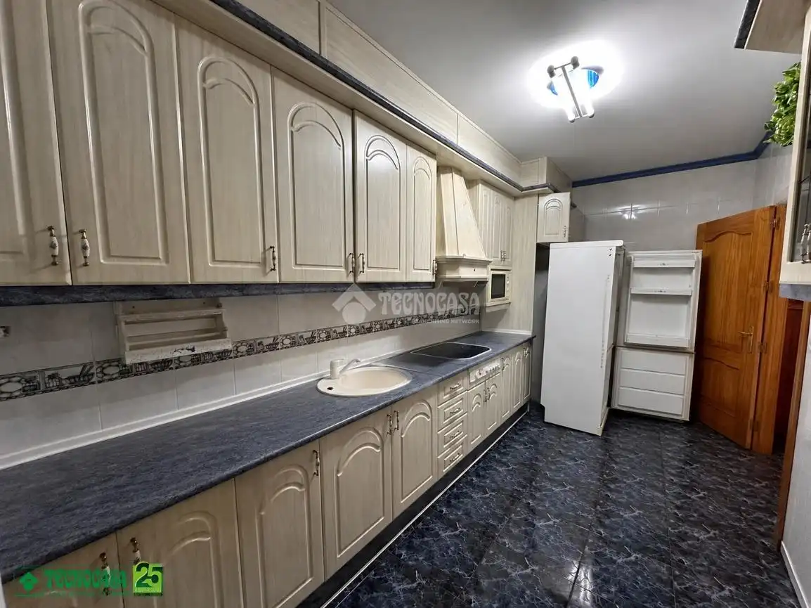 Cocina de Casa adosada en venta en La Solana   con Terraza