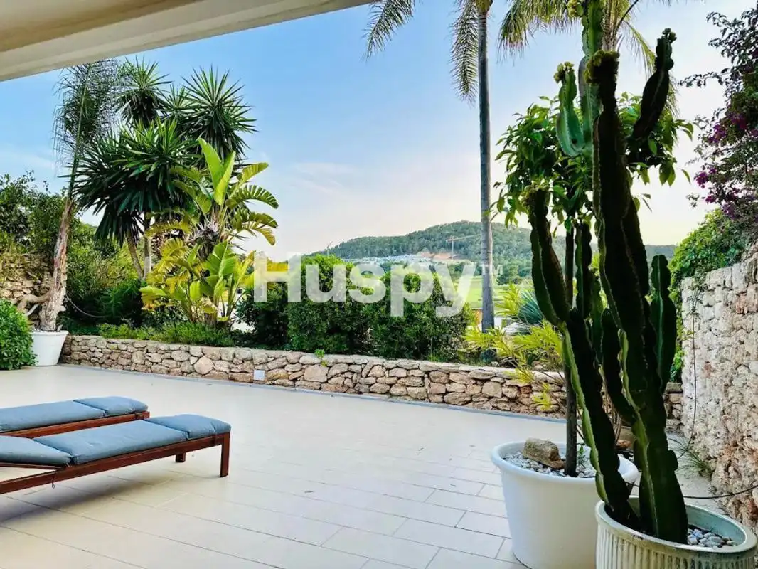 Terraced house with terrace for sale in Carrer París