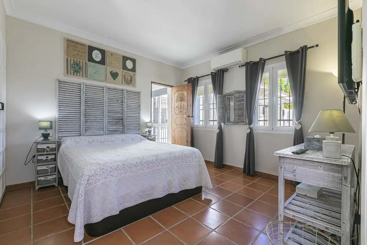 Chalet con piscina en venta en Avenida Pablo Ruiz Picasso, imagen 10