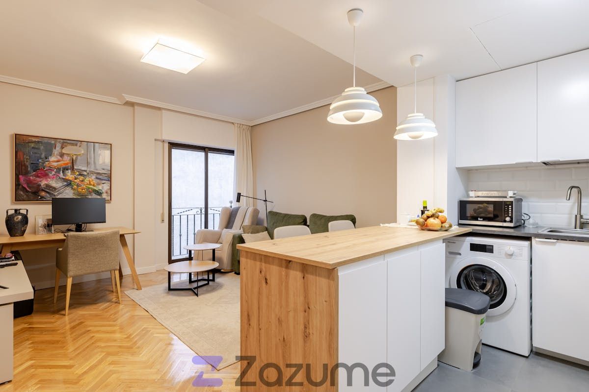 Sala de estar de Piso de alquiler en  Madrid Capital con Aire acondicionado, Calefacción y Parquet