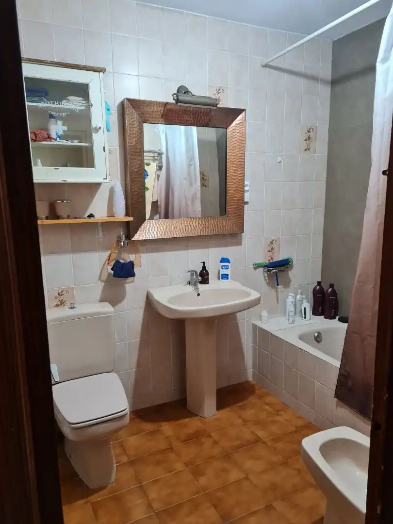 Baño de Dúplex para compartir en Vilaverd con Aire acondicionado, Terraza y Amueblado