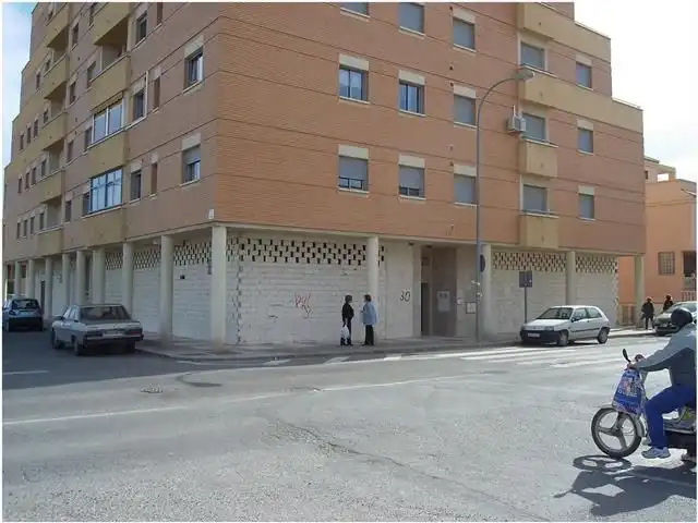 Vista exterior de Local de lloguer en Roquetas de Mar