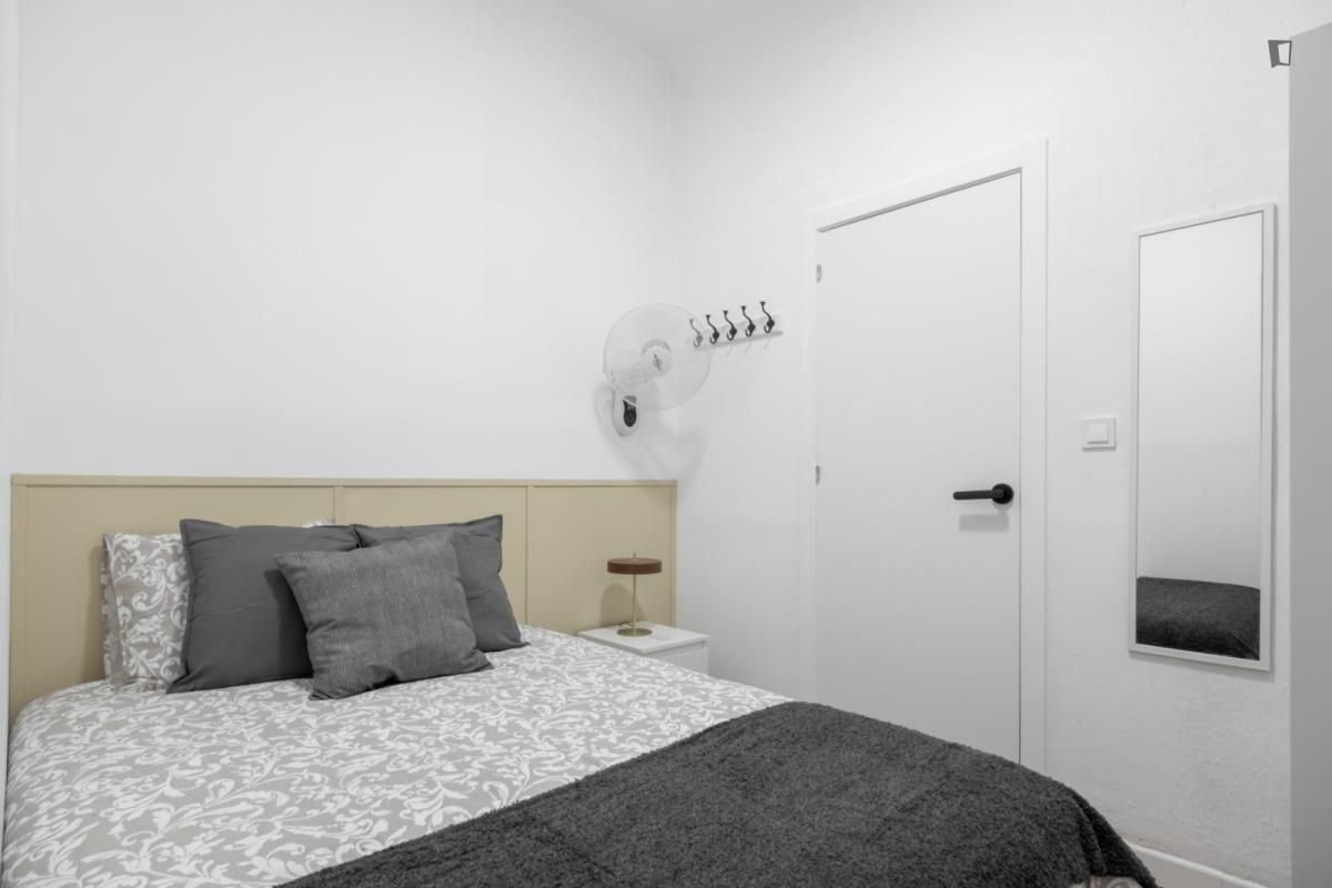 Habitación de Apartamento para compartir en Alicante / Alacant con Amueblado, Horno y Lavadora