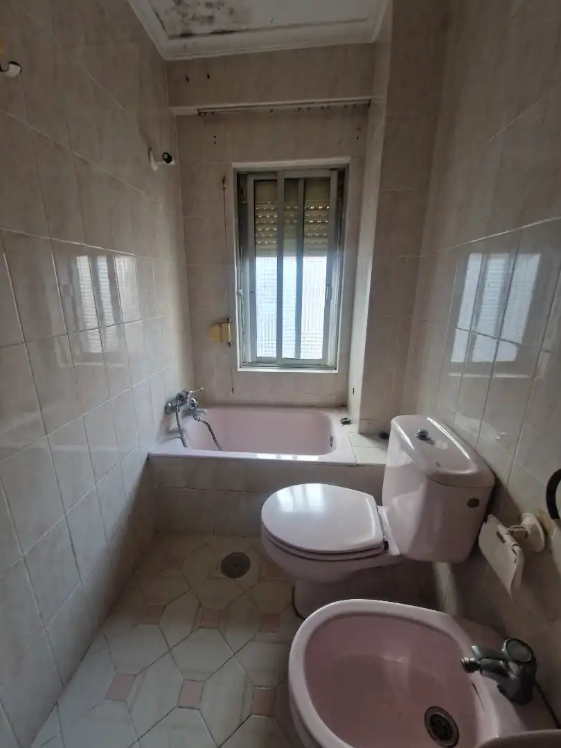 Badezimmer von Wohnung zum Verkauf in Avilés mit Heizung