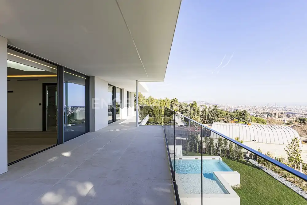 Terraza de Casa o chalet en venta en Barcelona con Aire acondicionado, Calefacción y Jardín privado