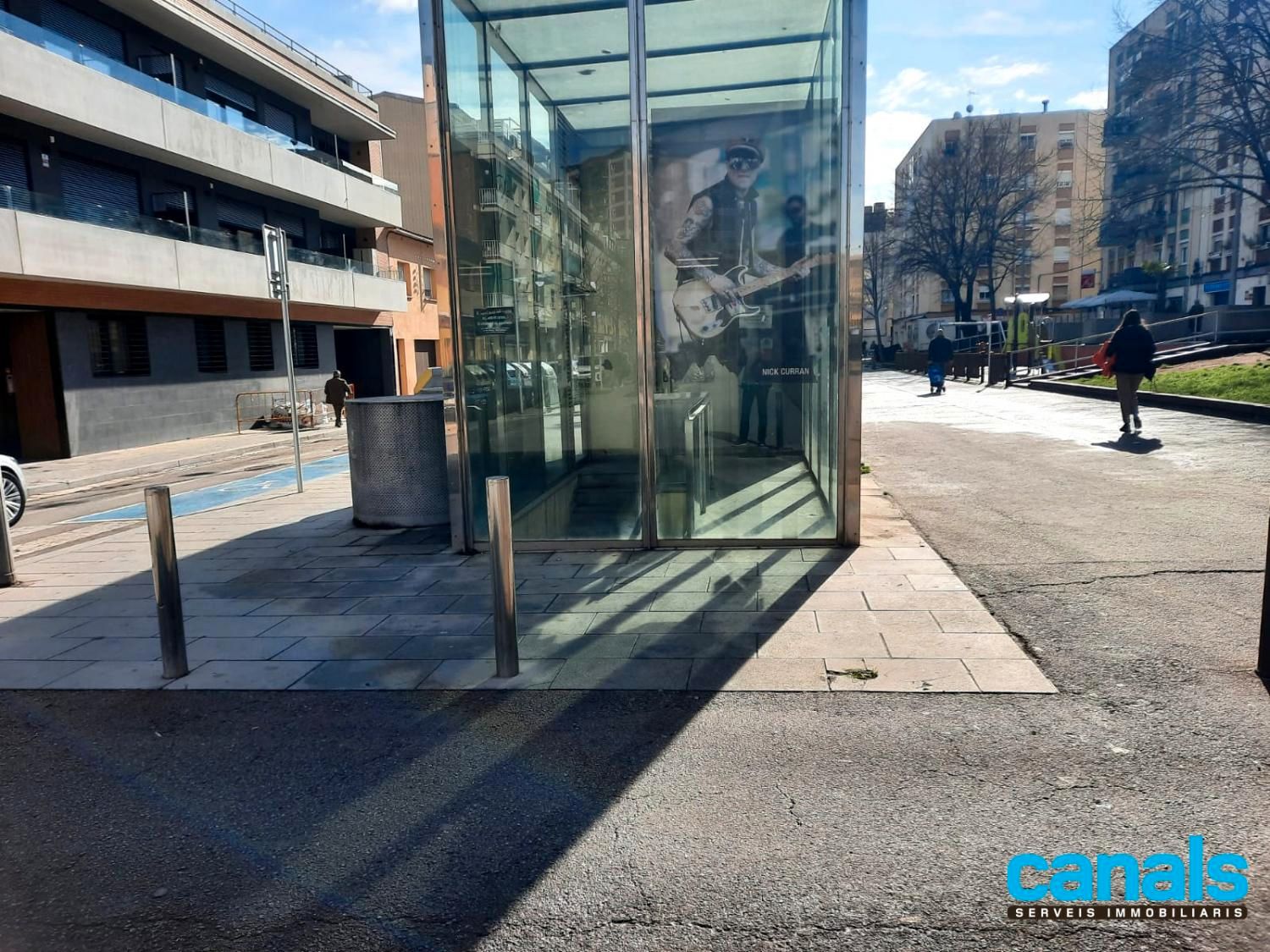 Vista exterior de Garatge en venda en Cerdanyola del Vallès