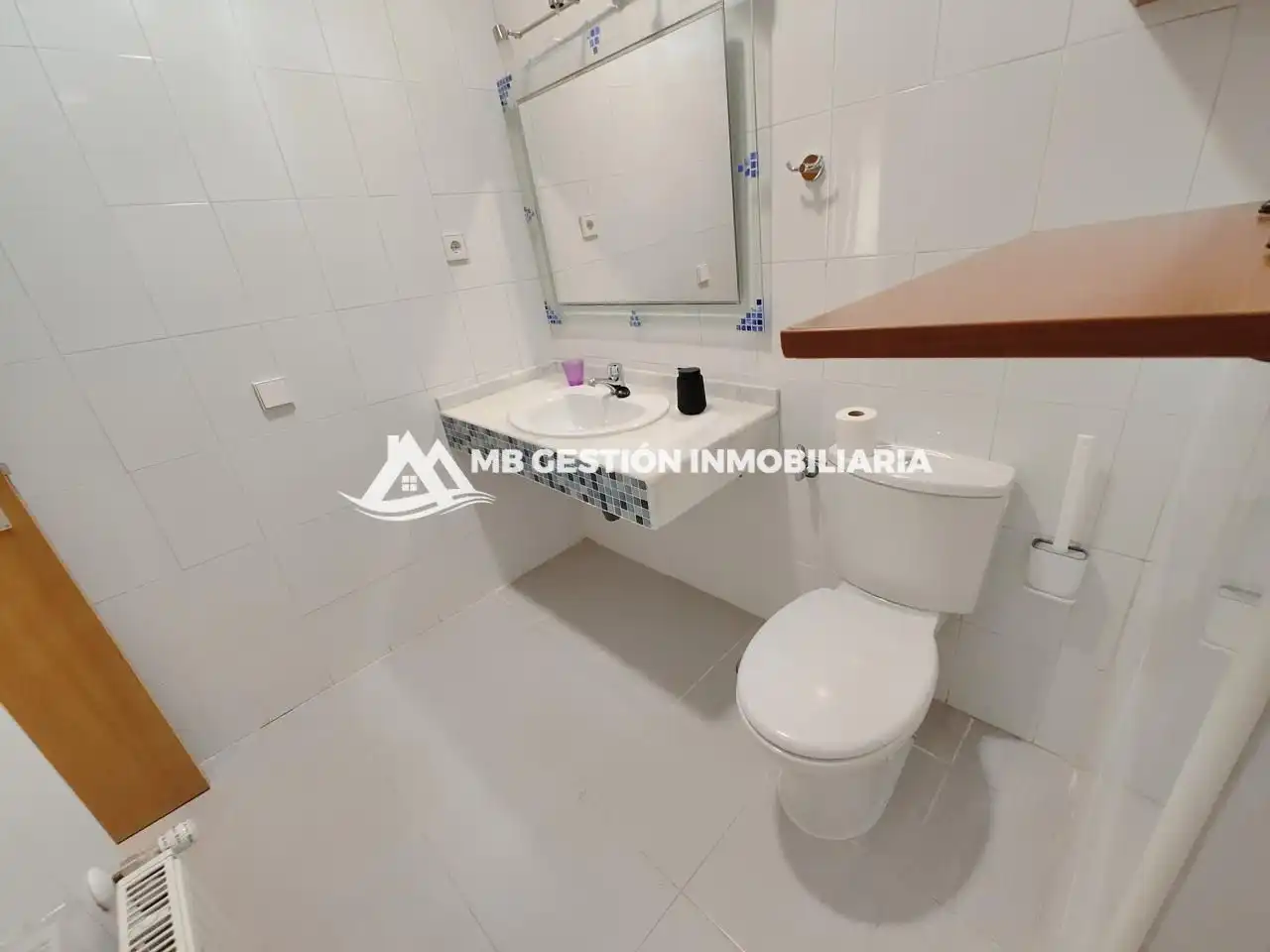 Baño de Planta baja en venta en Fuenlabrada con Calefacción, Trastero y Piscina
