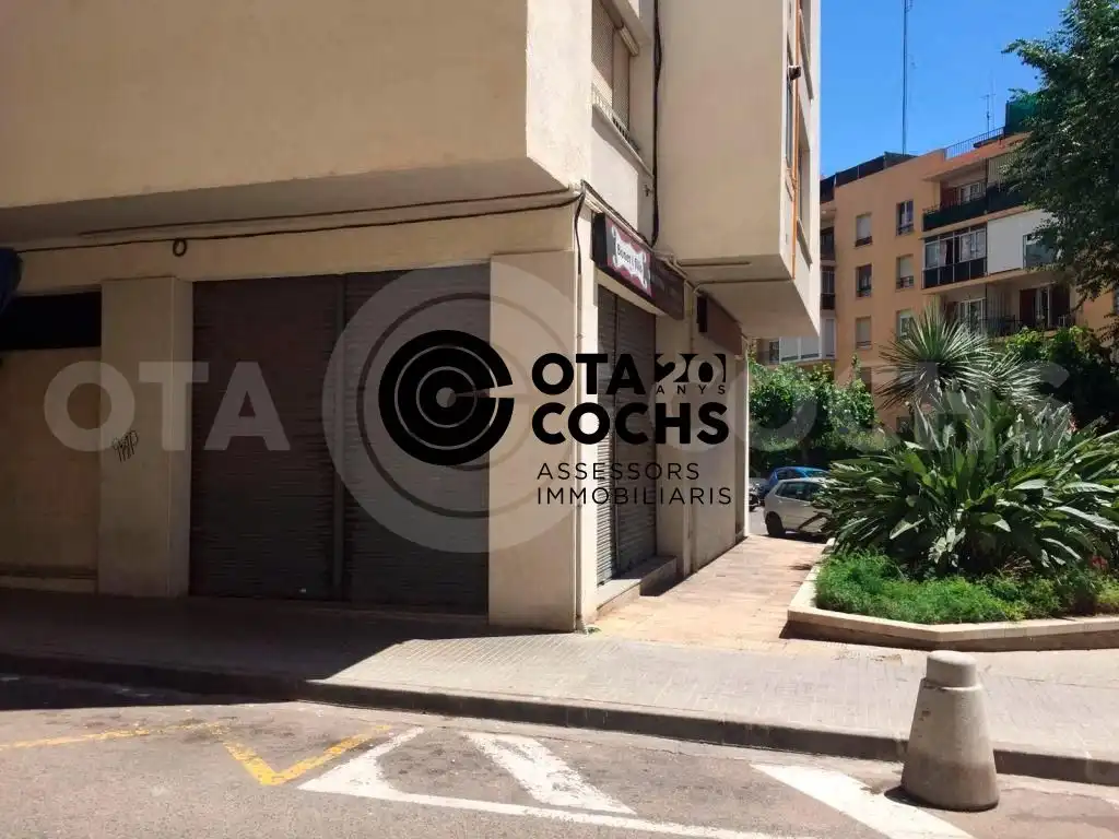 Local comercial en venda a Carrer bernat de cabrera de