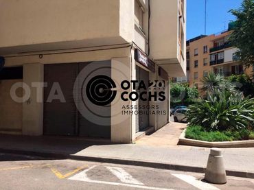 Local comercial en venta en Carrer bernat de cabrera de