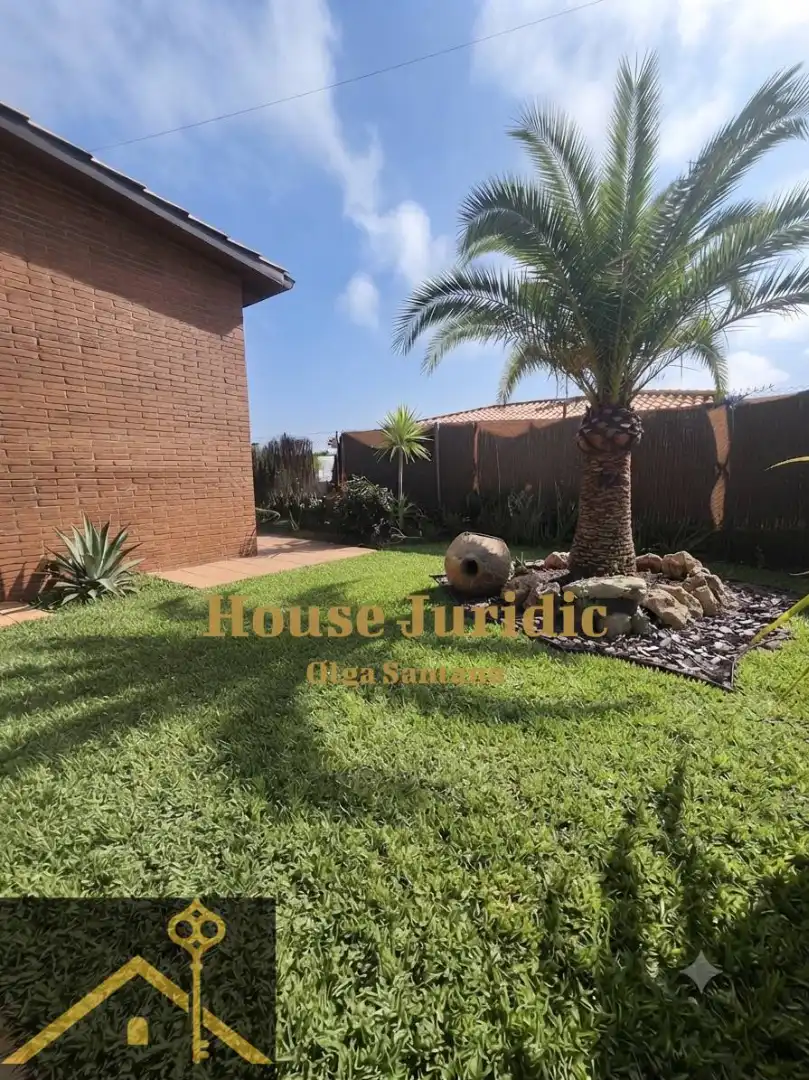 Jardí de Casa o xalet en venda en Mataró amb Aire condicionat, Calefacció i Jardí privat