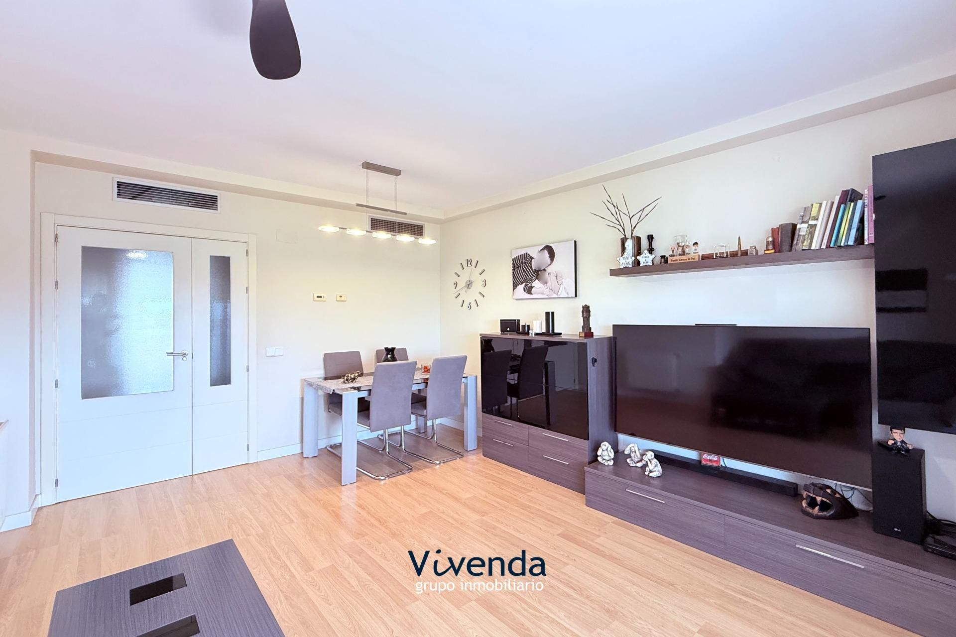 Sala de estar de Piso en venta en Arroyomolinos (Madrid) con Calefacción, Jardín privado y Terraza