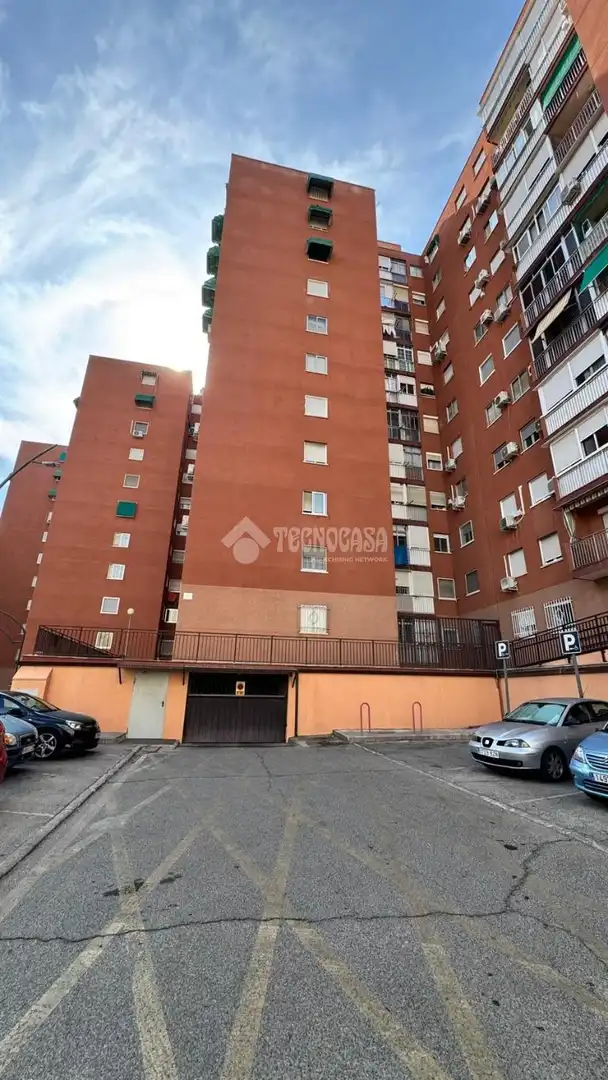 Vista exterior de Pis en venda en Móstoles amb Aire condicionat, Calefacció i Moblat