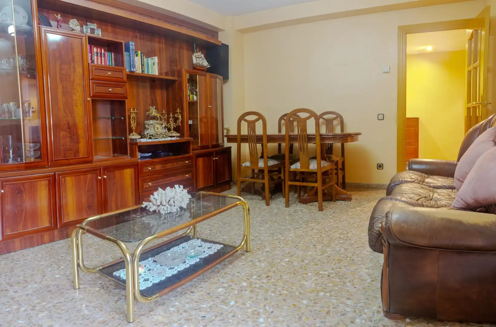 Living room of Flat for sale in Zaragoza  with Air Conditioner, Heating and Storage room