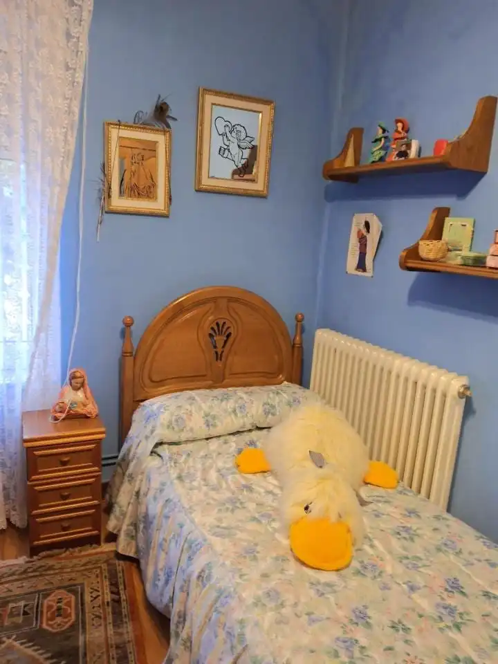 Dormitori de Casa o xalet en venda en Villazala amb Calefacció, Parquet i Terrassa