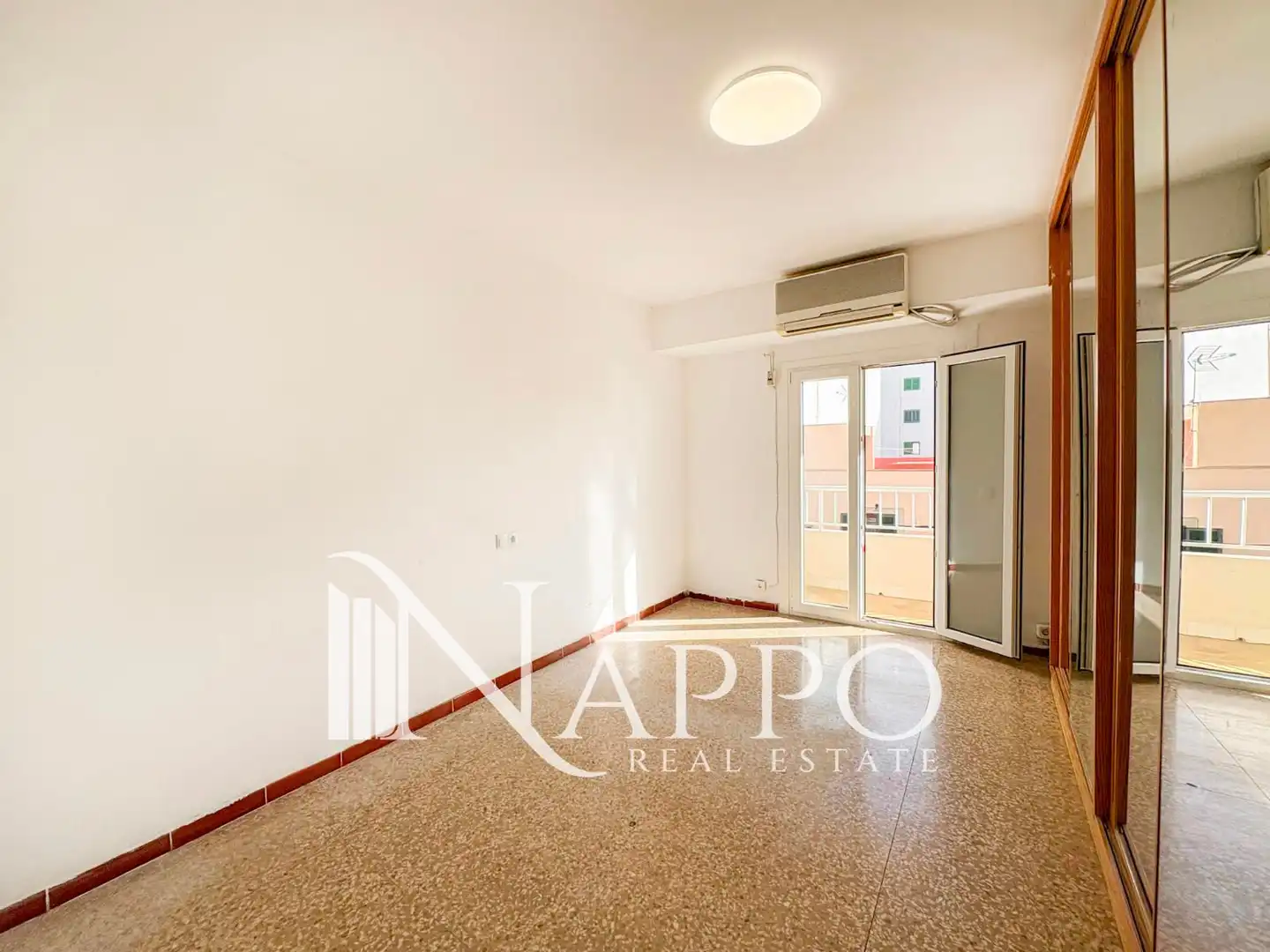 Piso en venta en  Palma de Mallorca con Aire acondicionado y Terraza