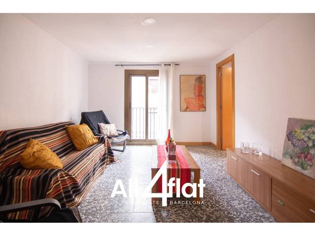 Piso en Alquiler en Calle NOU DE LA RAMBLA en El Raval