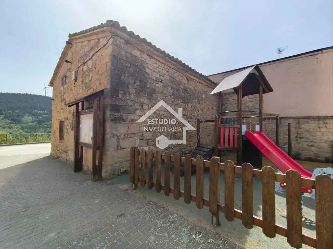 Garage for sale in Aguilar de Codés