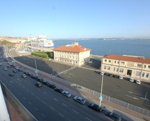 Vista exterior de Àtic en venda en Santander